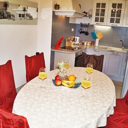 Apartments By The Sea Krilo Jesenice, Omis - 15145 جيسينتسي الغرفة الصورة