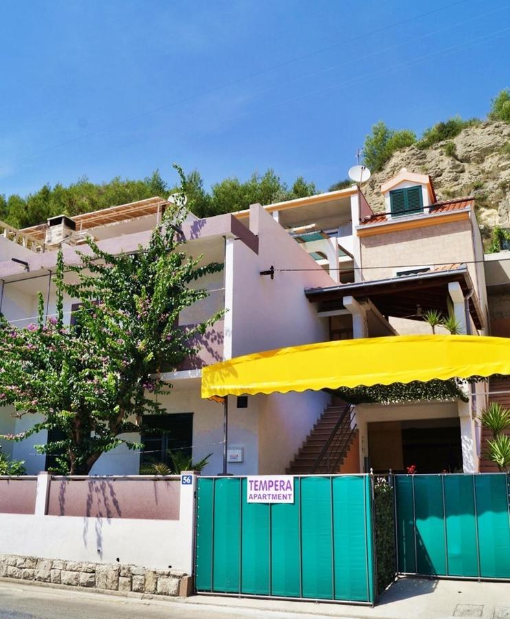 Apartments By The Sea Krilo Jesenice, Omis - 15145 جيسينتسي المظهر الخارجي الصورة