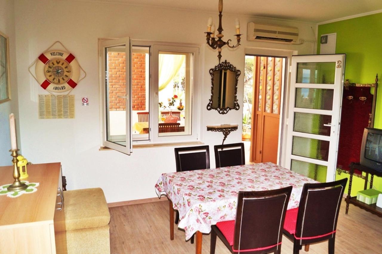 Apartments By The Sea Krilo Jesenice, Omis - 15145 جيسينتسي المظهر الخارجي الصورة