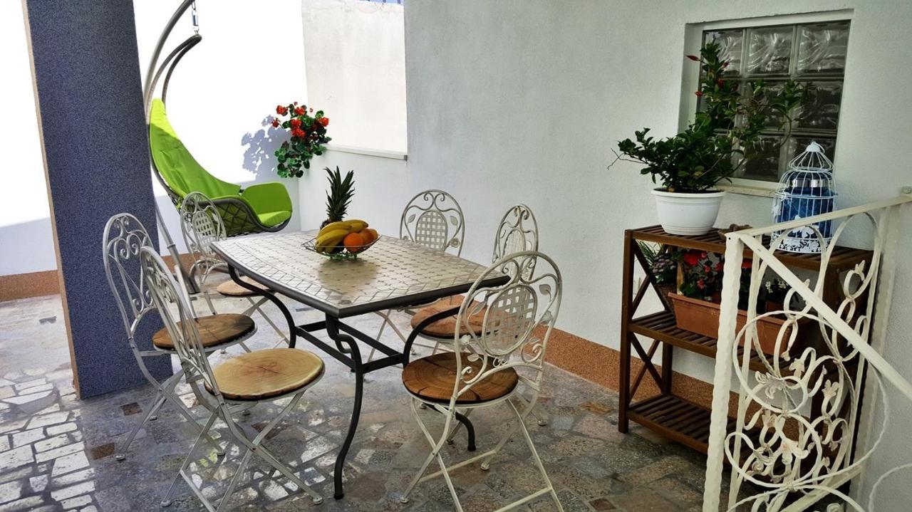 Apartments By The Sea Krilo Jesenice, Omis - 15145 جيسينتسي المظهر الخارجي الصورة