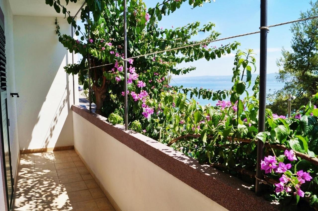Apartments By The Sea Krilo Jesenice, Omis - 15145 جيسينتسي المظهر الخارجي الصورة