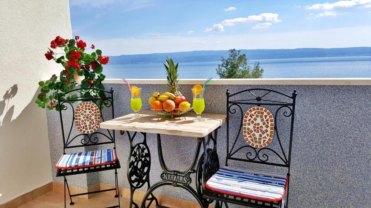 Apartments By The Sea Krilo Jesenice, Omis - 15145 جيسينتسي المظهر الخارجي الصورة