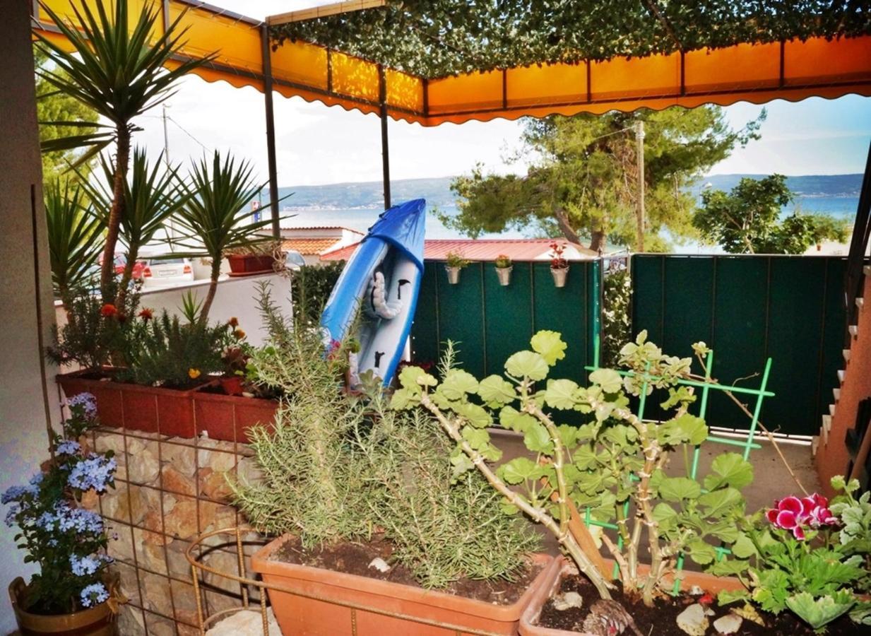 Apartments By The Sea Krilo Jesenice, Omis - 15145 جيسينتسي المظهر الخارجي الصورة